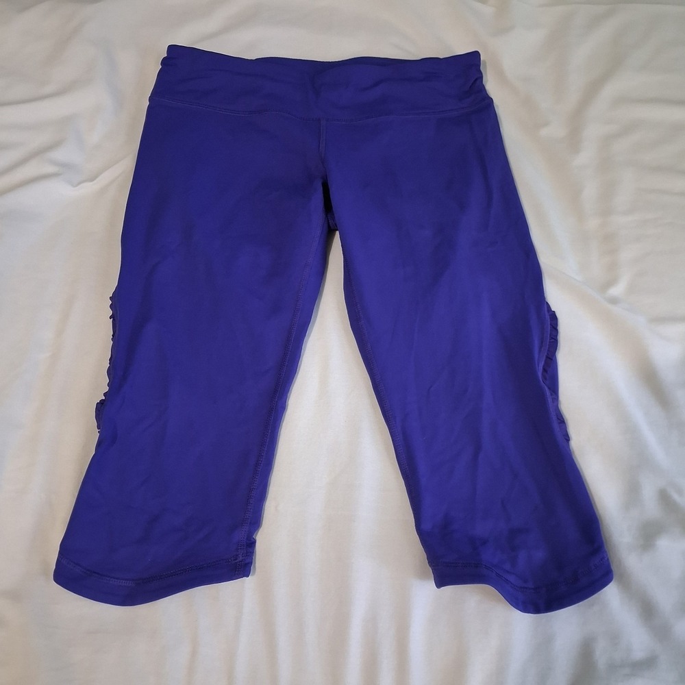 Lululemon Womens Purple Blue Cropped Leggings Size 8 Sporty Athliesure Ruffles